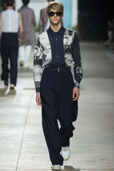 Look 4